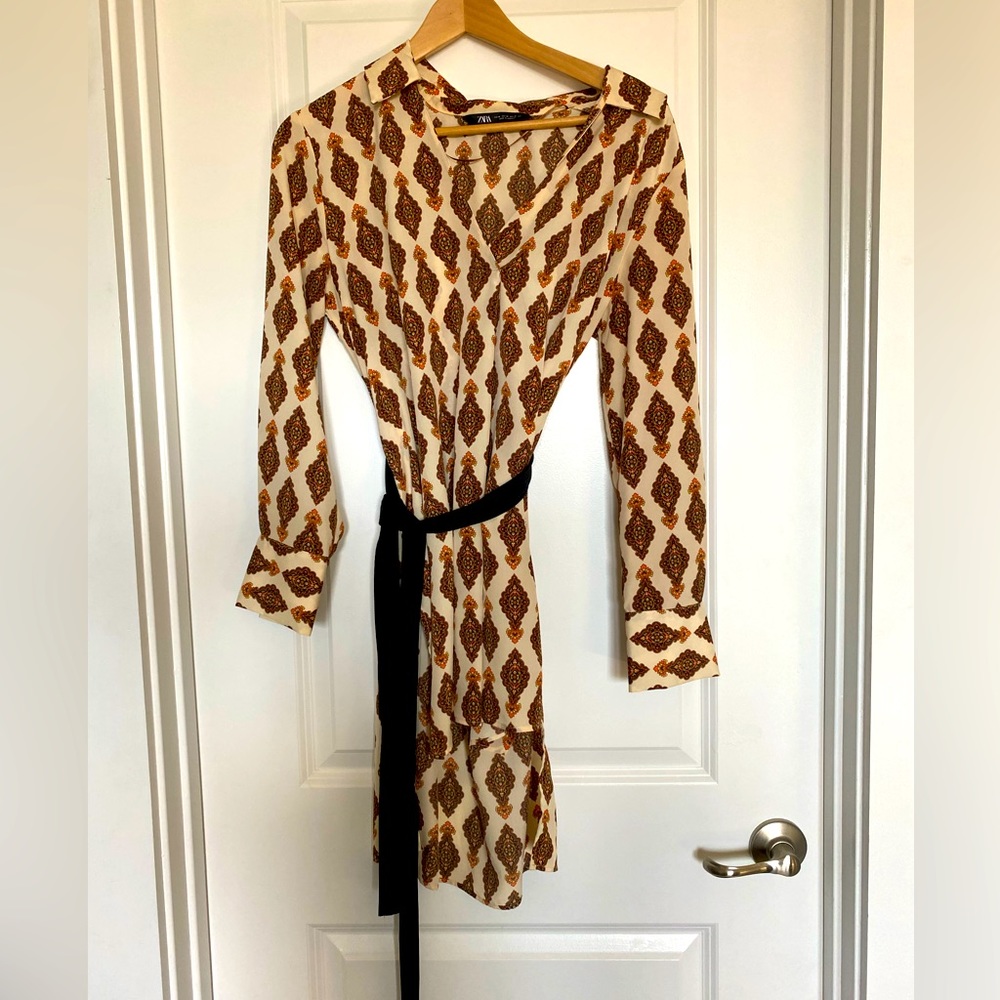 Zara mini shirt style dress size 8 Medium